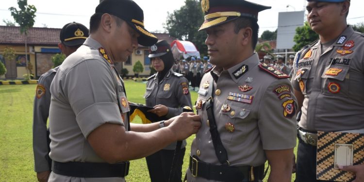 Kapolresta Cirebon, Pimpin Upacara Sertijab Wakapolres Cirebon