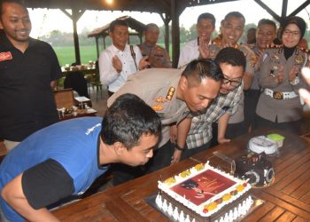 Kapolresta Cirebon Dan Jurnalis Cirebon Rayakan HPN 2020
