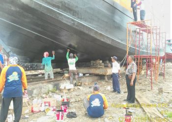 Binmas Polsek KPC Polres Cirebon kota Berikan penyuluhan kepada para pekerja di Pelabuhan