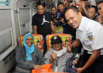 Sapa Pelanggan Ditanggal Cantik 20.02.20 PT KAI  Daop 3 Cirebon Berikan Hadiah