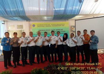 Kapolsek KPC mewakili Kapolres cirebon kota hadiri Peresmian  Kantor VTS / Stasiun Radio Pantai cirebon