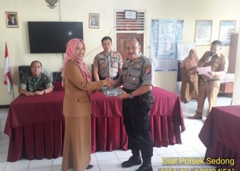 Keakraban Kenal Pamit Kapolsek Sedong Berlangsung Khidmat