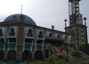 Bupati Cirebon Janji Menara Mesjid Agung Sumber Akan Segera Diselesaikan.