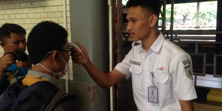 PT KAI Berlakukan Pemeriksaan Suhu Tubuh dan Pengembalian Bea Tiket Bagi Calon Penumpang KA Terindentifikasi Suhu Tubuh Tinggi