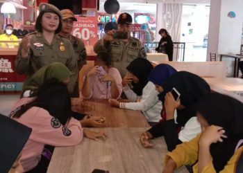 Libur Pencegahan Penularan Covid – 19, Puluhan Siswa Malah Berada Di Mall