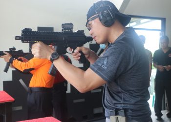 Latihan Menembak Bersama Kapolres Cirebon Kota dan Danyon C Pelopor Sat Brimob Polda Jabar