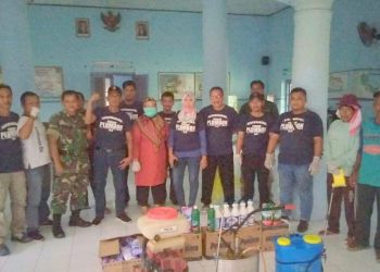 LAWAN VIRUS CORONA, RAMAI RAMAI SEMPROT DISINFEKTAN