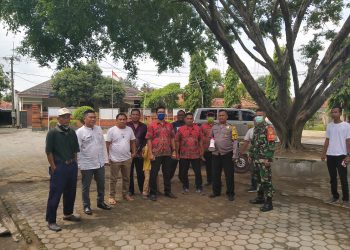 Woro-woro Cegah Covid 19: Jum’at Dese Sende Lakukan Penyemprotan Cairan Disinfektan