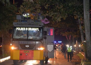 Gugus Tugas Covid 19 Bubarkan Kerumunan dan Sterilkan Jalanan Dengan Disinfektan