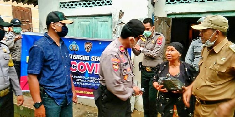 Bhaksos Yang Ke Empat, Polsek Losari Gelar Gerakan Bhakti Sosial Serentak