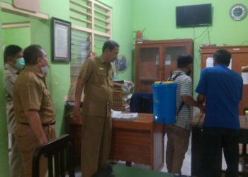 Cegah Virus Corona, Korwil Bidik Kecamatan Sumber Laksanakan Penyemprotan Disinfektan