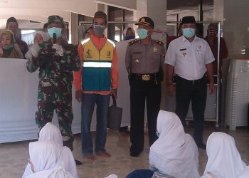 SANTRI PULANG KAMPUNG, TIBA DI MASJID JAMI TEGALGUBUG LANGSUNG DIPERIKSA KESEHATAN