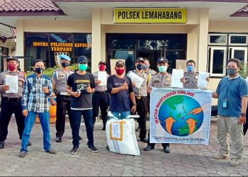 Peduli Covid-19, Jurnalis Cirebon Timur Bagikan APD Untuk Bhabinkamtibmas Polresta Cirebon