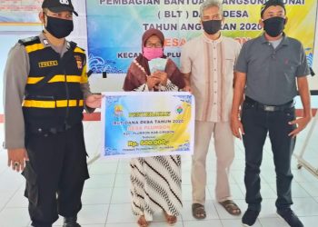 PENYALURAN BLT-DD Di DESA PLUMBON TAHAP II BERJALAN LANCAR, SESUAI JADWAL DAN KETENTUAN PERATURAN