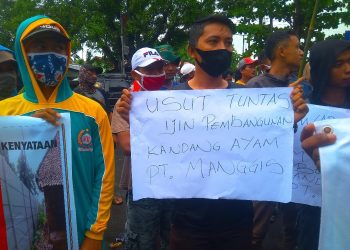 Aksi Demo Warga Tanjungkerta Tolak Perusahaan Ternak