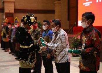HUT Ke-75 Kemerdekaan RI Indramayu Raih Penghargaan Kabupaten Produksi Beras Tertinggi di Indonesia