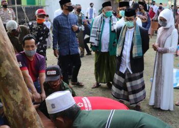 Harta, Jabatan Dan Keluarga Didunia Ini Hanyalah Titipan Dari Allah SWT