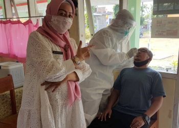 Untuk Memastikan Kesehatan, Guru Dikecamatan Tengahtani Jalani Test Swab