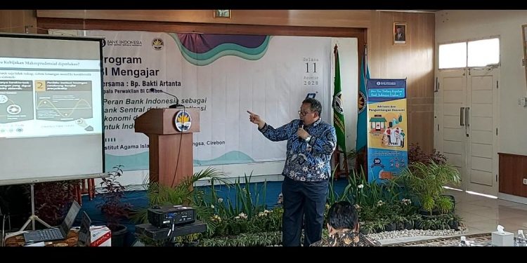 KPw BI Cirebon Melaksanakan Program  Mengajar di IAI Bunga Bangsa