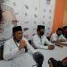 Berjalan Kaki Pasangan Balon Perseorangan Daftar ke KPU Indramayu