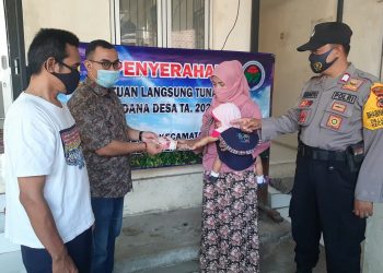Pemdes Lungbenda Salurkan BLT DD Tahap 4