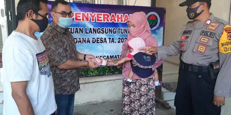Pemdes Lungbenda Salurkan BLT DD Tahap 4