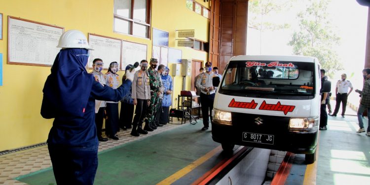 Uji KIR , Dishub Brebes Terapkan Pembayaran Elektronik