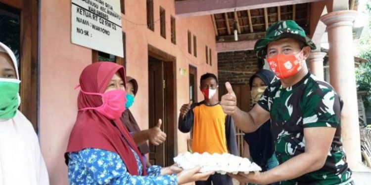FKPPI Rayon Bumiayu, Kembali Bagikan Telur di Lokasi TMMD Reguler