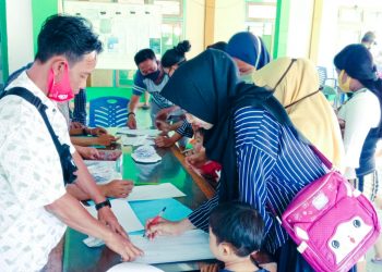 Periode Ke Enam, Pemdes Pasawahan Salurkan BLT Dana Desa