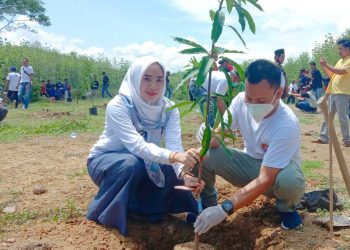Maknai Peringatan Sumpah Pemuda, Karang Taruna Karangwareng Gelar Bakti Sosial