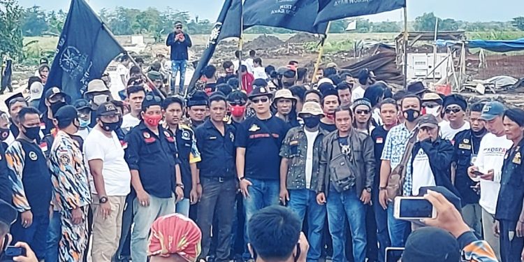 Gruduk PT Taekwang Global Indonesia, Ratusan Massa Tuntut Kegiatan Proyek Di Hentikan