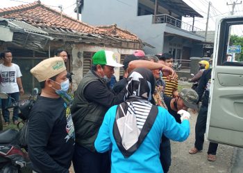 Gerak Cepat Cabup Indramayu M Sholihin Selamatkan 2 Orang yang Alami Kecelakaan  