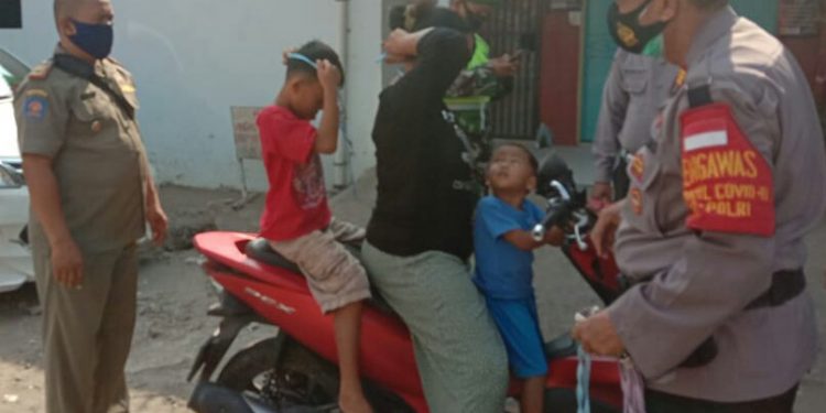 Tak Kenal Lelah, Tim Gabungan Terus Gencar Razia Masker