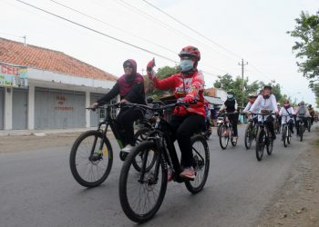 Tingkatkan Imun, Bupati Brebes Gobar