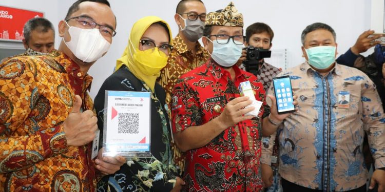 BUPATI CIREBON RESMIKAN BJB BUMDES SUBUR MAKMUR SEJAHTERA DESA KEBONTURI DAN BJB BUMDES MADANI DESA BOBOS