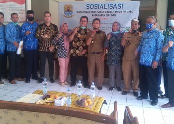 CAMAT WERU, H. SARKA SANGAT MENGAPRESIASI DENGAN ADANYA KEGIATAN SOSIALISASI RAPERDA INISIATIF DPRD KABUPATEN CIREBON