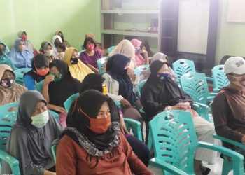 115 Pelaku Usaha Mikro Warga Desa Kaligawe Terima BanPres Produktif UMKM