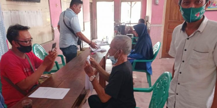 PUSKESOS TURUN LANGSUNG MENGAWAL PENYALURAN BST KEMENSOS RI TAHAP 8