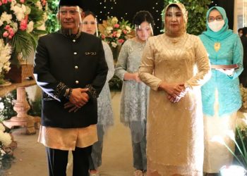 PESTA PERNIKAHAN dr. WIDA RAHMAWATI DAN BIONDO BINTANG PRASETYO, S. HUM. ( WIDA – BIONDI ) JADI CONTOH PENERAPAN PROTOKOL KESEHATAN