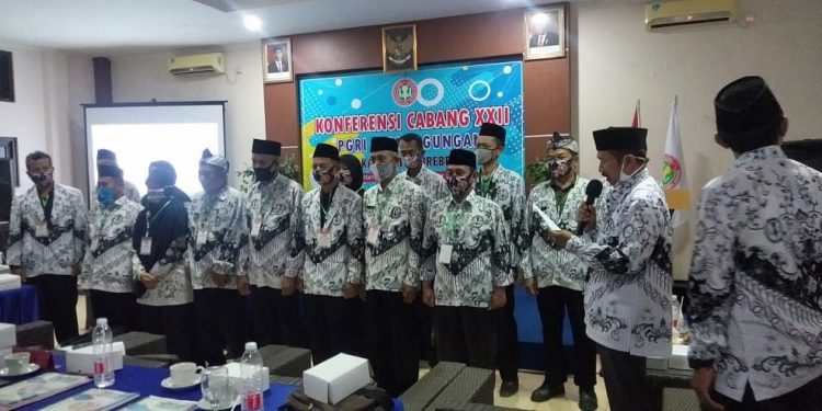 Konferensi Cabang XXII PGRI  Ketanggungan , Secara Aklamasi  Terbentuk