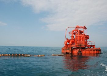 Pertamina RU VI Balongan: Polutan di Laut Balongan Mirip Pelumas Bekas