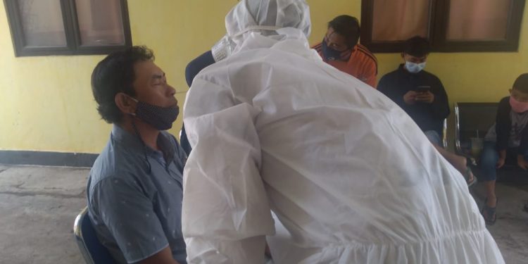 Puskesmas Kandanghaur Lakukan tes Swab