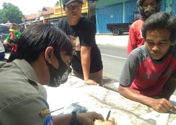 Sinergi Polri, TNI, Satpol PP Kecamatan Depok Dan Pemdes Warugede Jaring 25 Pelanggar Prokes Covid-19
