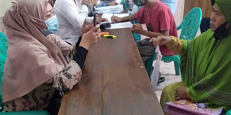 173 KPM DESA ARJAWINANGUN TERIMA BST KEMENSOS RI TAHAP IX SUSULAN ATAU TAMBAHAN
