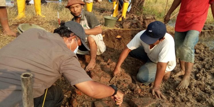 BPCB Banten Lakukan Ekskavasi Penyelamatan Bangunan Terduga Candi di Indramayu