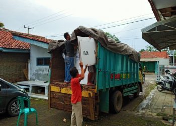 PPK Sindang Distribusikan Surat Suara ke PPS