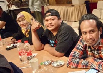 Hari H Pencoblosan, Panwascam Sindang Ingatkan KPPS agar Pemilih Memakai Masker dan Membawa Alat Tulis