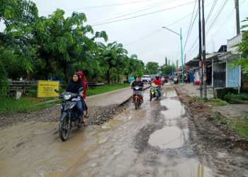 Pelaksanaan Kegiatan Pembangunan Jalan Banjarharjo di Pertanyakan Masyarakat