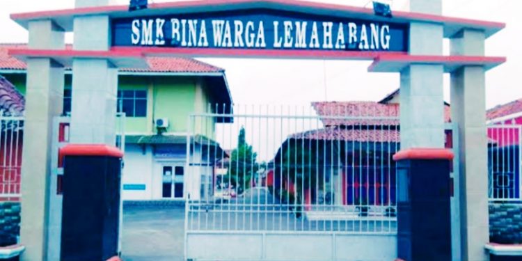 Mulai Besok, Siswa SMK Bina Warga Lemahabang Ikuti Semester Ganjil Secara Daring