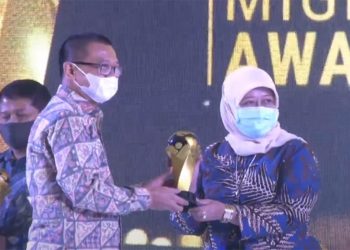 Disnaker Indramayu Raih Penghargaan Indonesia Imigrant Worker Awards Tahun 2020